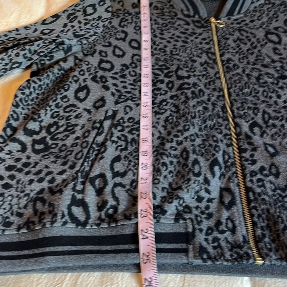 Du Jour Animal Print Bomber Sweater Jacket with Striped Rib Knit Trim Size XL - Picture 8 of 11